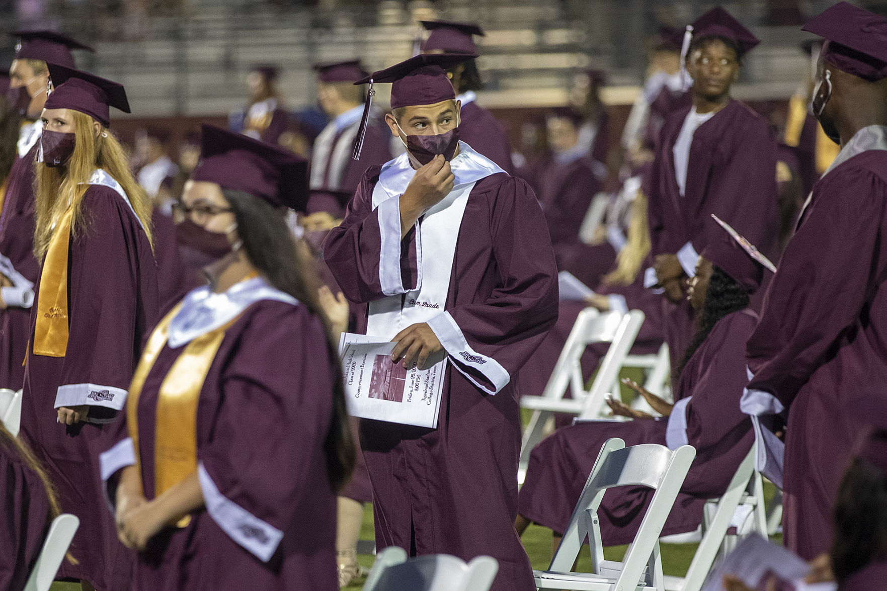 Consol seniors graduate